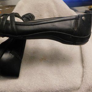 Life Stride black flats 9 narrow